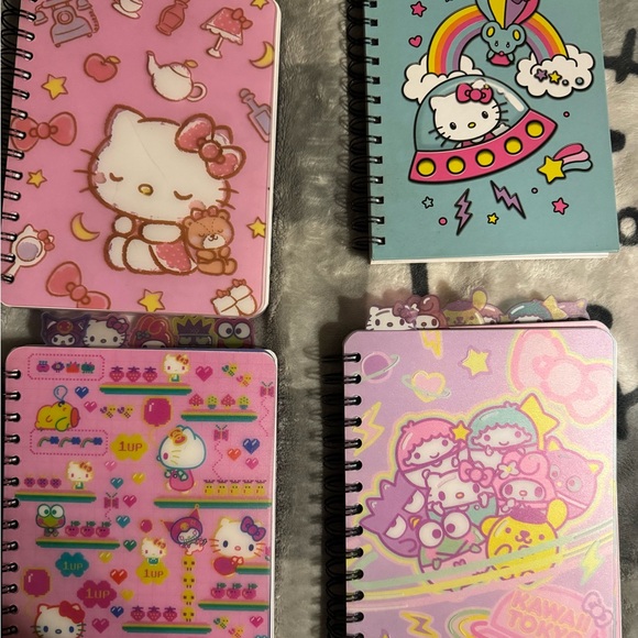 Hello Kitty & Rilakkuma Notebooks - Picture 2 of 4
